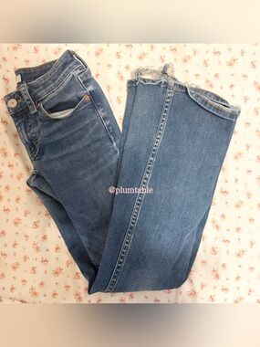 Blue Women's Low-Rise Straight Jeans